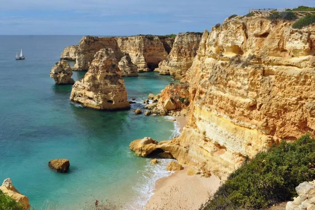 Apartamento T1 Carvoeiro C/Piscina E A 300M Praia 0*, Carvoeiro (Lagoa)