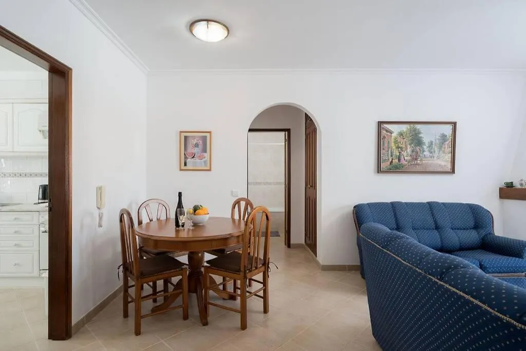 Apartment Apartamento T1 Carvoeiro C/Piscina E A 300M Praia