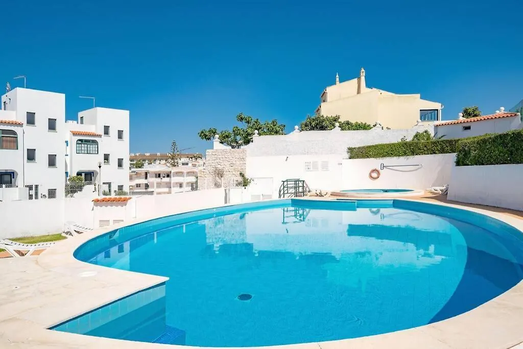 Apartamento T1 Carvoeiro C/Piscina E A 300M Praia